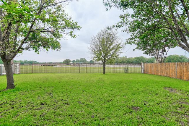 3129 Goldenoak CIR, Round Rock, TX 78681
