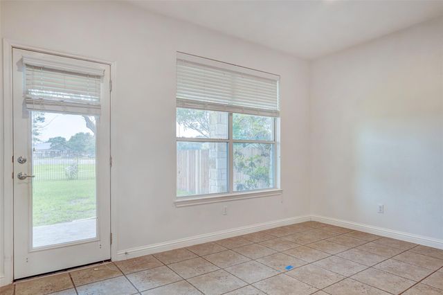3129 Goldenoak CIR, Round Rock, TX 78681