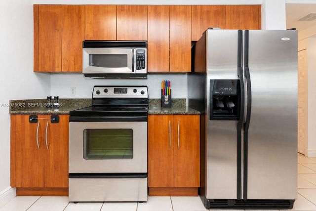 1200 Brickell Bay Drive 3207, Miami, FL 33131