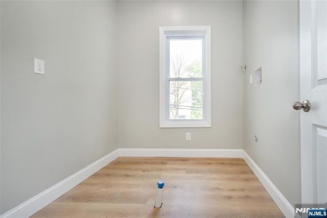 835 S 14th Street, Newark, NJ 07108