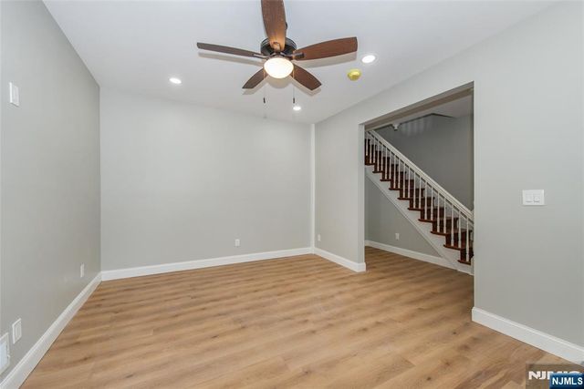 835 S 14th Street, Newark, NJ 07108