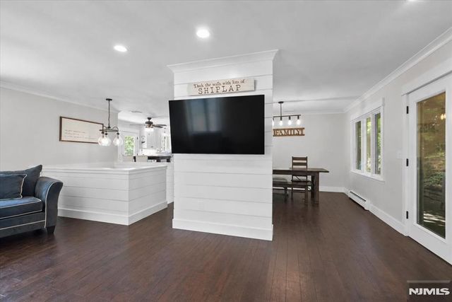 19 Somerville Road, West Milford, NJ 07421