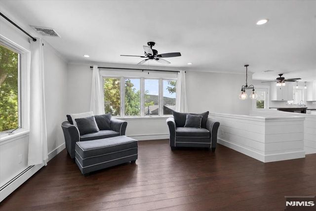 19 Somerville Road, West Milford, NJ 07421