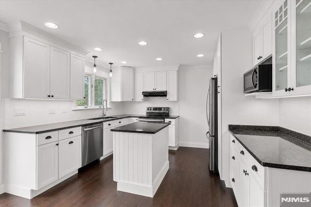 19 Somerville Road, West Milford, NJ 07421