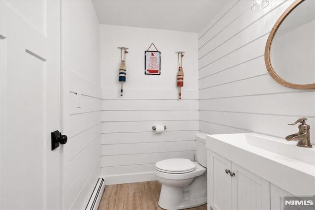 19 Somerville Road, West Milford, NJ 07421