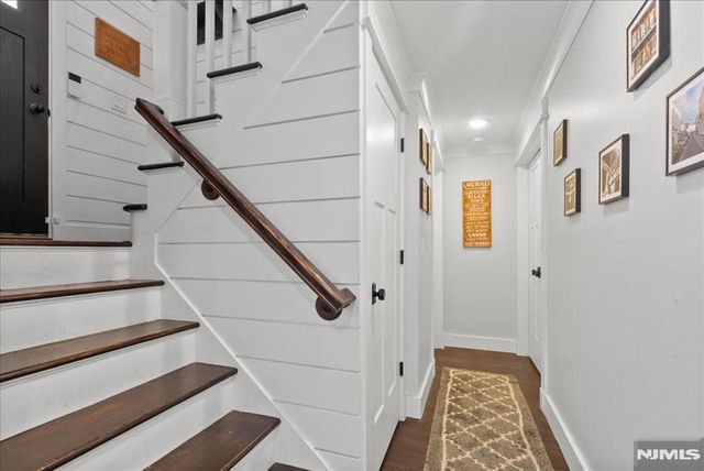 19 Somerville Road, West Milford, NJ 07421