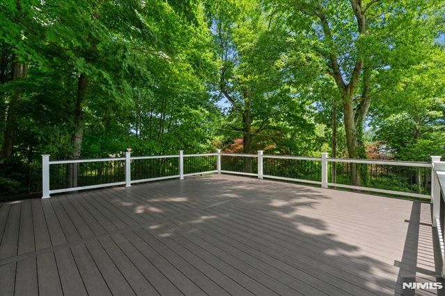19 Somerville Road, West Milford, NJ 07421