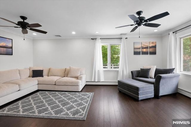 19 Somerville Road, West Milford, NJ 07421