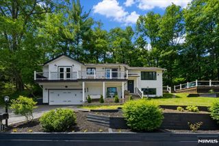 19 Somerville Road, West Milford, NJ 07421