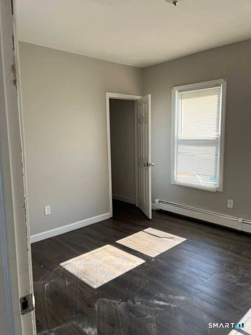 162 Sheridan Street, Bridgeport, CT 06610