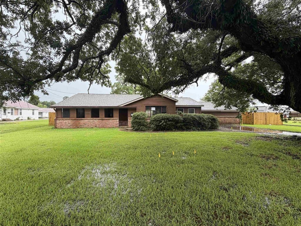 906 8Th Ave Avenue, Lake Charles, LA 70601
