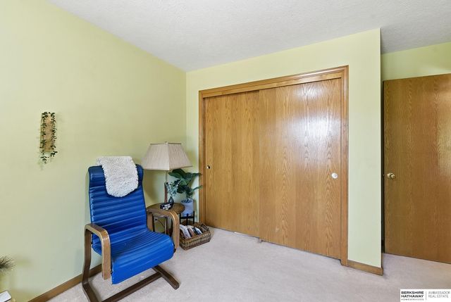 6510 N 102nd Avenue, Omaha, NE 68122