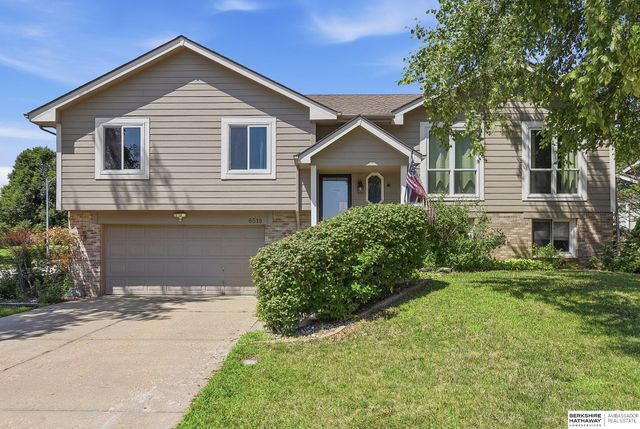 6510 N 102nd Avenue, Omaha, NE 68122