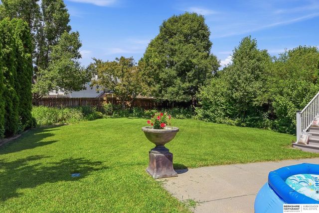 6510 N 102nd Avenue, Omaha, NE 68122