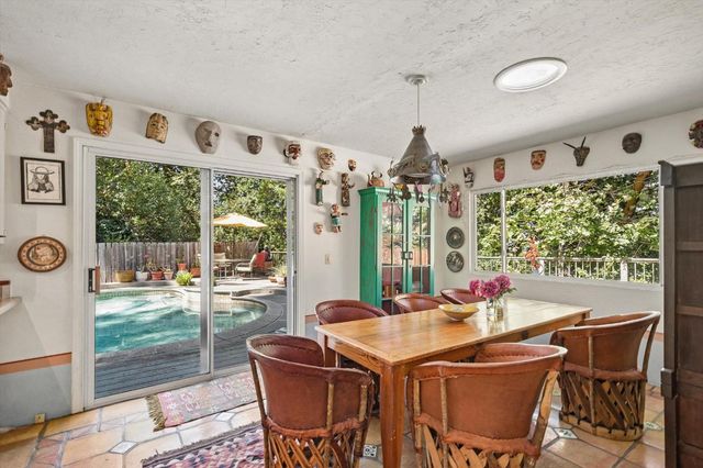 22425 Summit Road, Los Gatos, CA 95033
