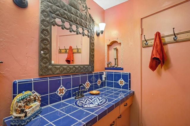 22425 Summit Road, Los Gatos, CA 95033