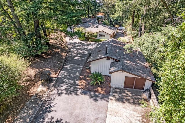 22425 Summit Road, Los Gatos, CA 95033