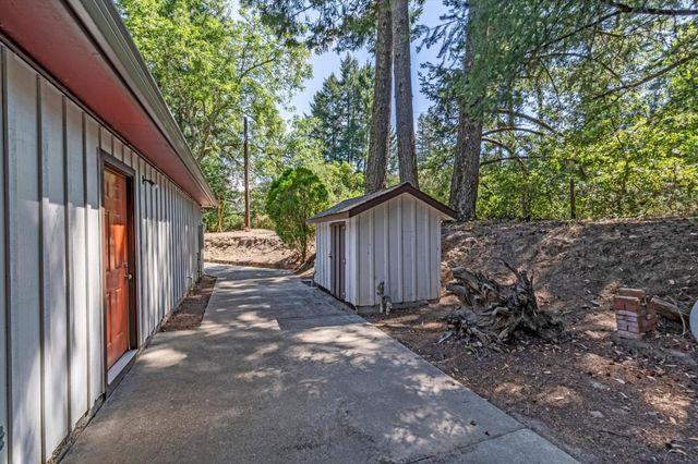 22425 Summit Road, Los Gatos, CA 95033