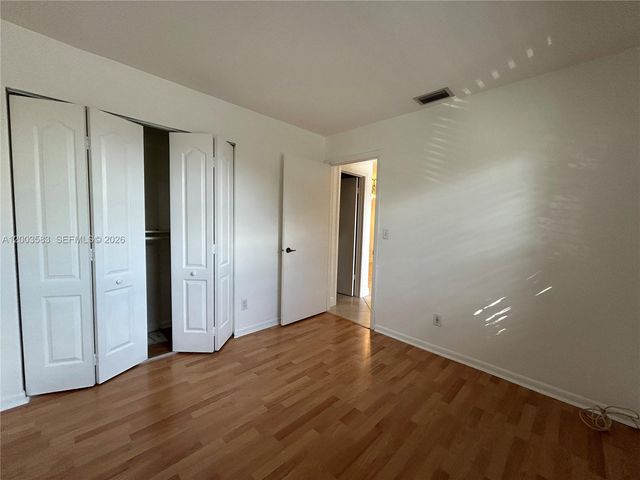 10613 NW 11th St 205, Pembroke Pines, FL 33026