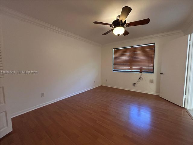 10613 NW 11th St 205, Pembroke Pines, FL 33026