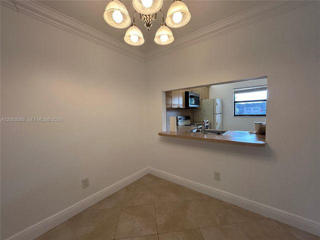 10613 NW 11th St 205, Pembroke Pines, FL 33026