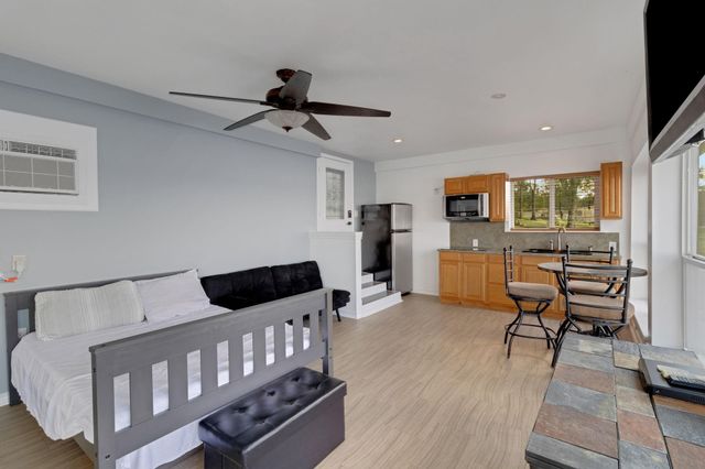 441 Southwood Shores Drive, Coldspring, TX 77331