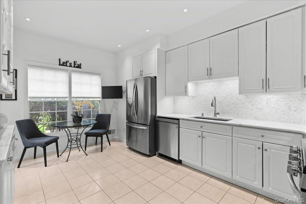 138 Doral Greens Drive W, Rye Brook, NY 10573 — photo 5