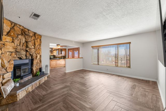 3114 Sue Circle SE, Rio Rancho, NM 87124