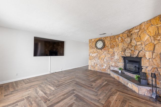 3114 Sue Circle SE, Rio Rancho, NM 87124