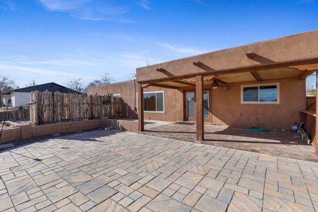 3114 Sue Circle SE, Rio Rancho, NM 87124