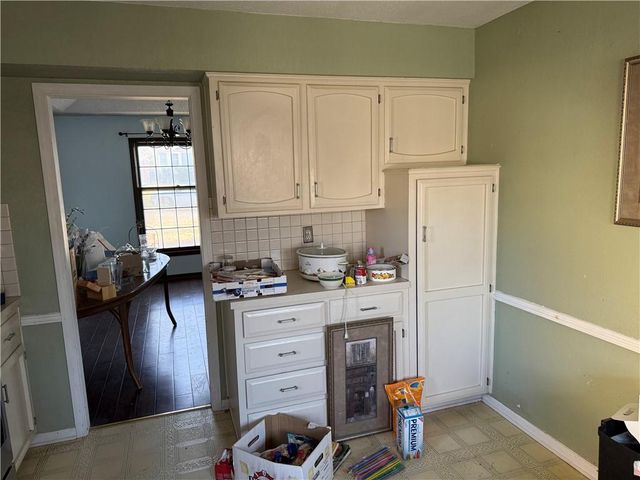 10306 Long Street, Overland Park, KS 66215