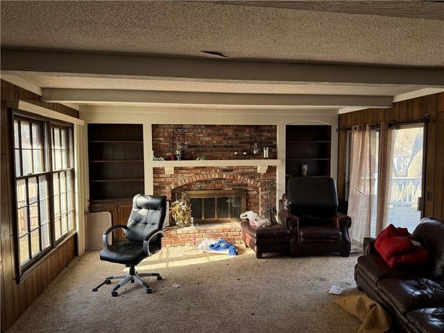 10306 Long Street, Overland Park, KS 66215