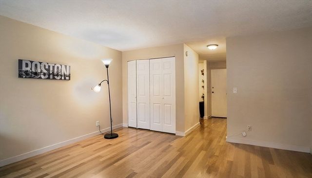 50 Green St 107, Brookline, MA 02446