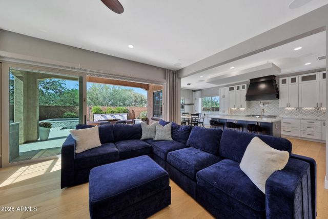 22220 N 34TH Place, Phoenix, AZ 85050