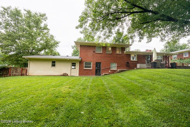 909 Cannons Ln, Louisville, KY 40207