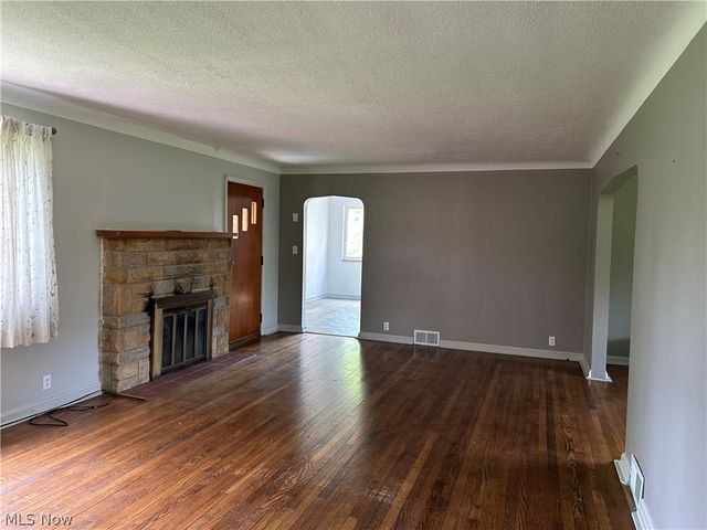 8404 Avery Road, Broadview Heights, OH 44147
