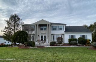 7 Erte Place, Marlboro, NJ 07746