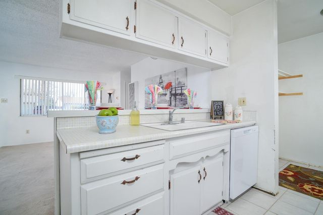 8036 Glen Valley Cir, Citrus Heights, CA 95610