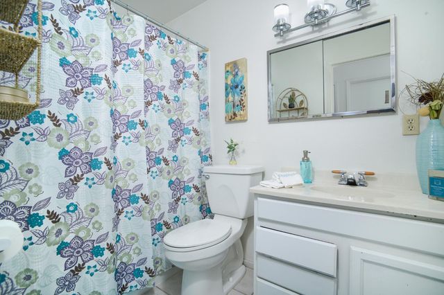 8036 Glen Valley Cir, Citrus Heights, CA 95610