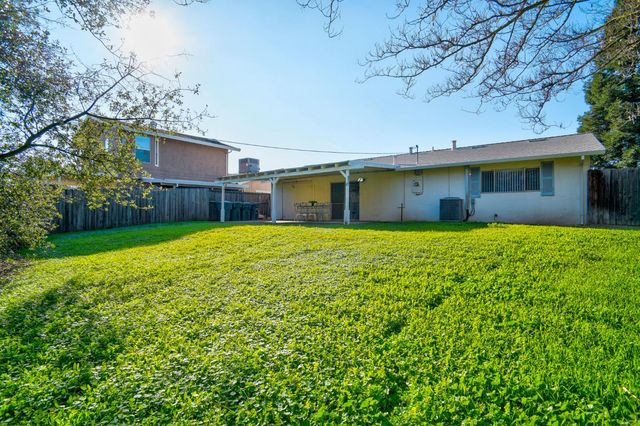 8036 Glen Valley Cir, Citrus Heights, CA 95610