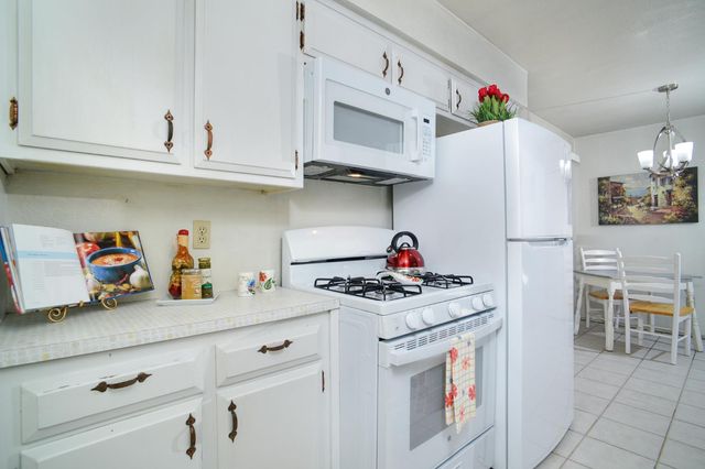 8036 Glen Valley Cir, Citrus Heights, CA 95610