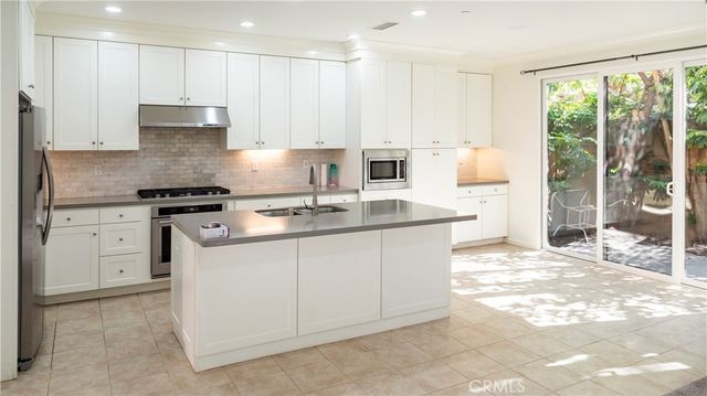 188 Crescent Moon, Irvine, CA 92602