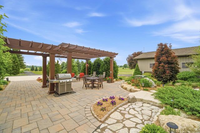 2798 N Honeymoon Hill ROAD, New Holstein, WI 53061