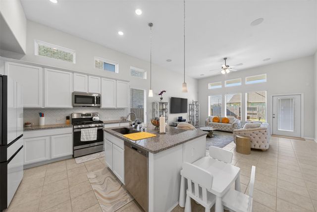 2456 Solaris Bend Drive, Katy, TX 77493