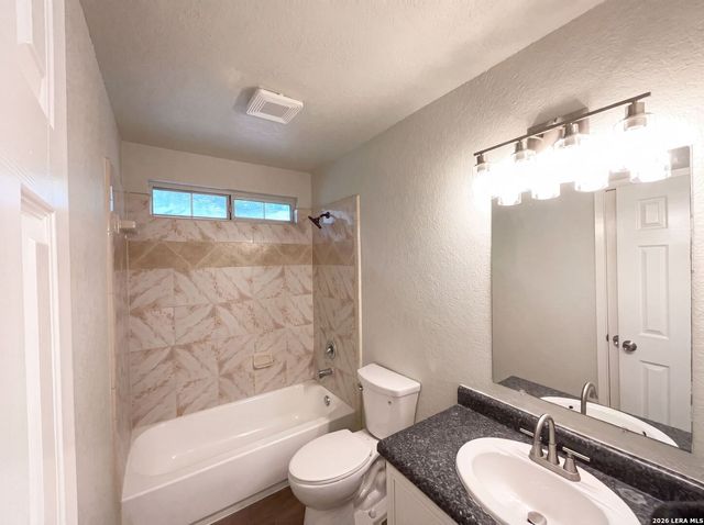 1918 ARBOR PL, San Antonio, TX 78207