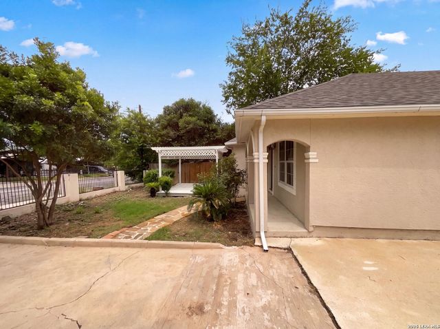 1918 ARBOR PL, San Antonio, TX 78207