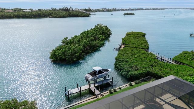 612 LAUREL ROAD W, Nokomis, FL 34275