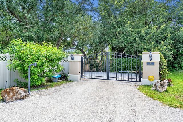 612 LAUREL ROAD W, Nokomis, FL 34275