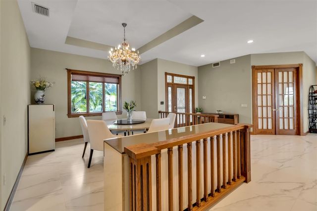 612 LAUREL ROAD W, Nokomis, FL 34275