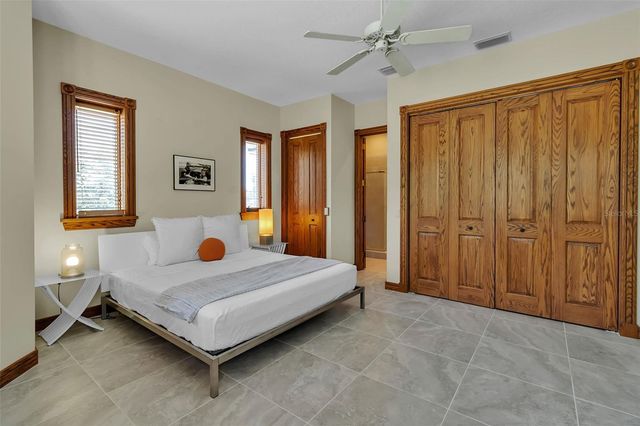 612 LAUREL ROAD W, Nokomis, FL 34275